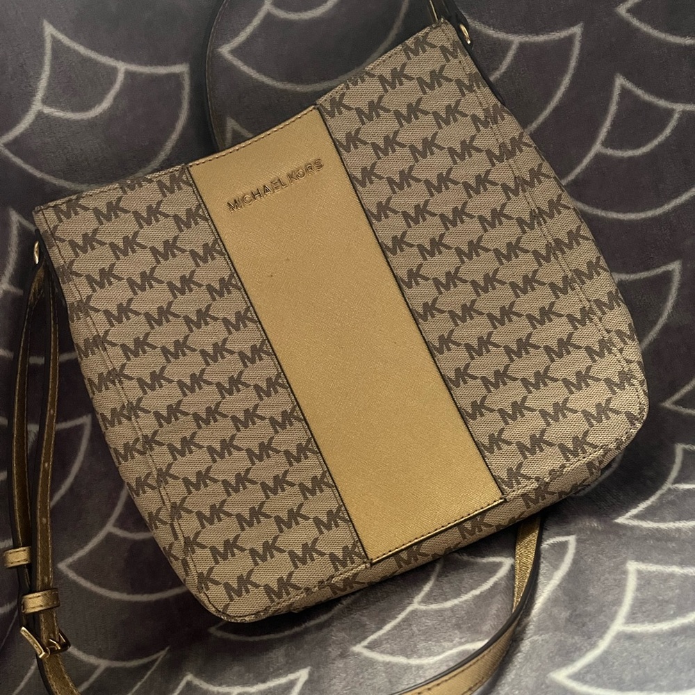Michael Kors crossbody purse
